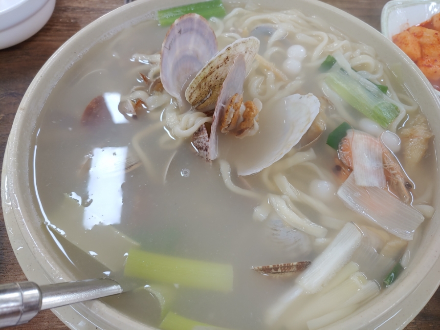 황해해물칼국수 매장 방문 후 남겨주신 고객 리뷰 사진입니다.