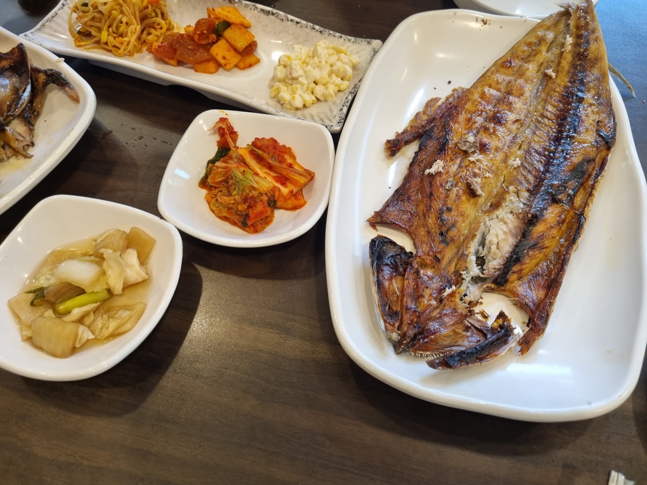 오메가생선구이 매장 방문 후 남겨주신 고객 리뷰 사진입니다.