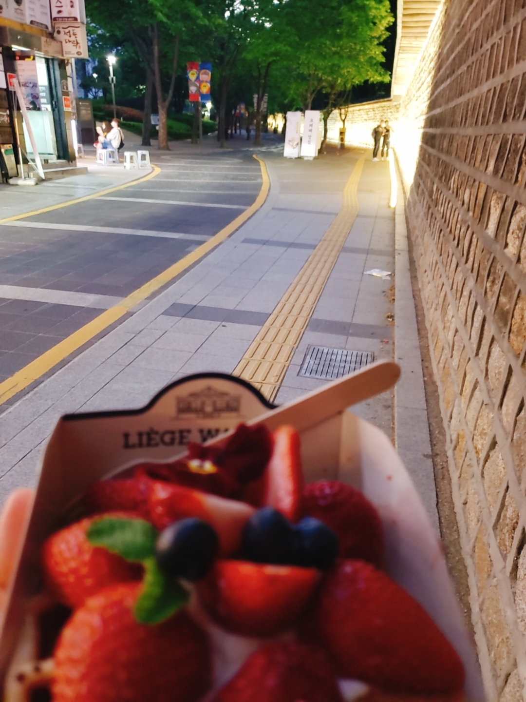 덕수궁 리에제 와플 매장 방문 후 남겨주신 고객 리뷰 사진입니다.