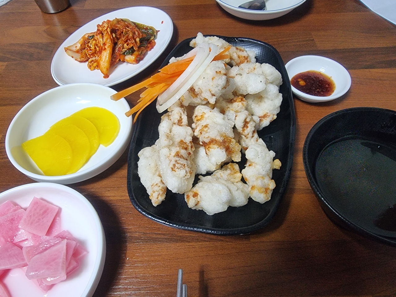 왕언니육칼밥 매장 방문 후 남겨주신 고객 리뷰 사진입니다.