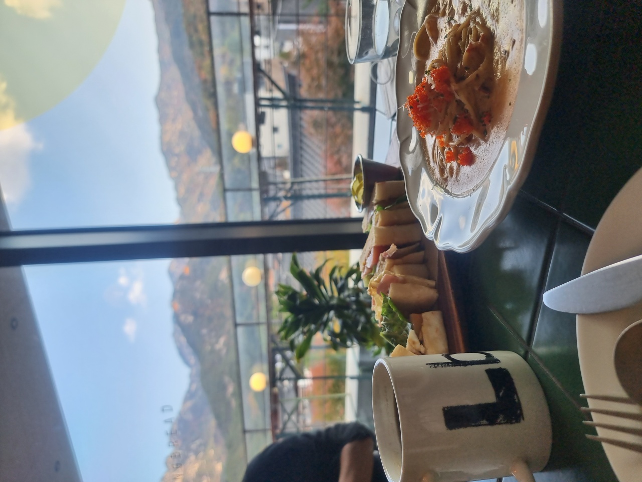 롱브레드 매장 방문 후 남겨주신 고객 리뷰 사진입니다.