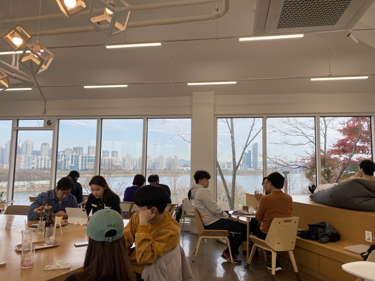 THE한강 매장 방문 후 남겨주신 고객 리뷰 사진입니다.