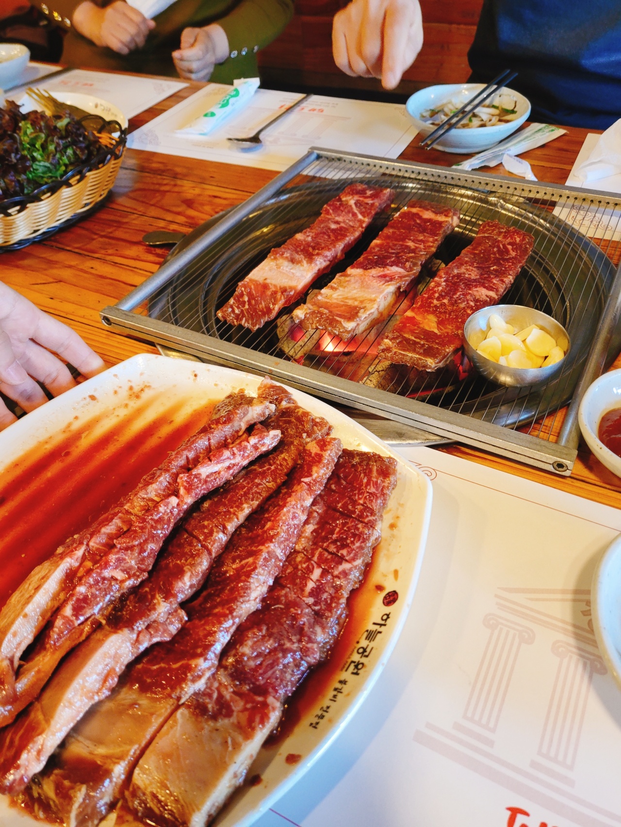 페트라숯불구이 매장 방문 후 남겨주신 고객 리뷰 사진입니다.