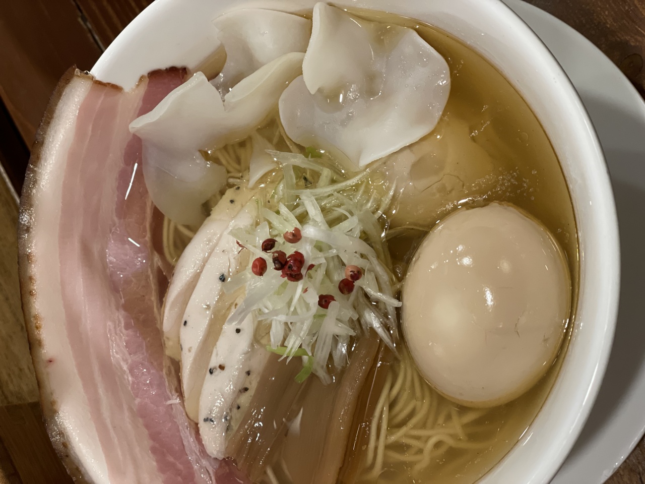 로라멘 매장 방문 후 남겨주신 고객 리뷰 사진입니다.