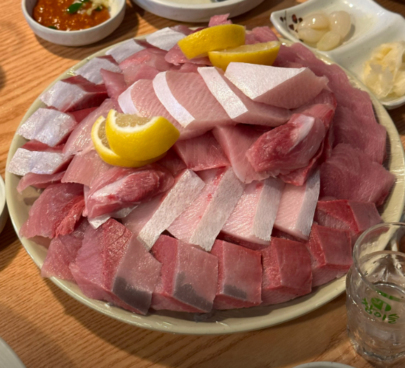 바다회사랑2호점 매장 방문 후 남겨주신 고객 리뷰 사진입니다.