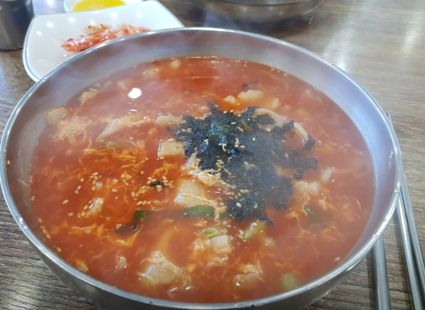 모란칼국수 평택점 매장 방문 후 남겨주신 고객 리뷰 사진입니다.