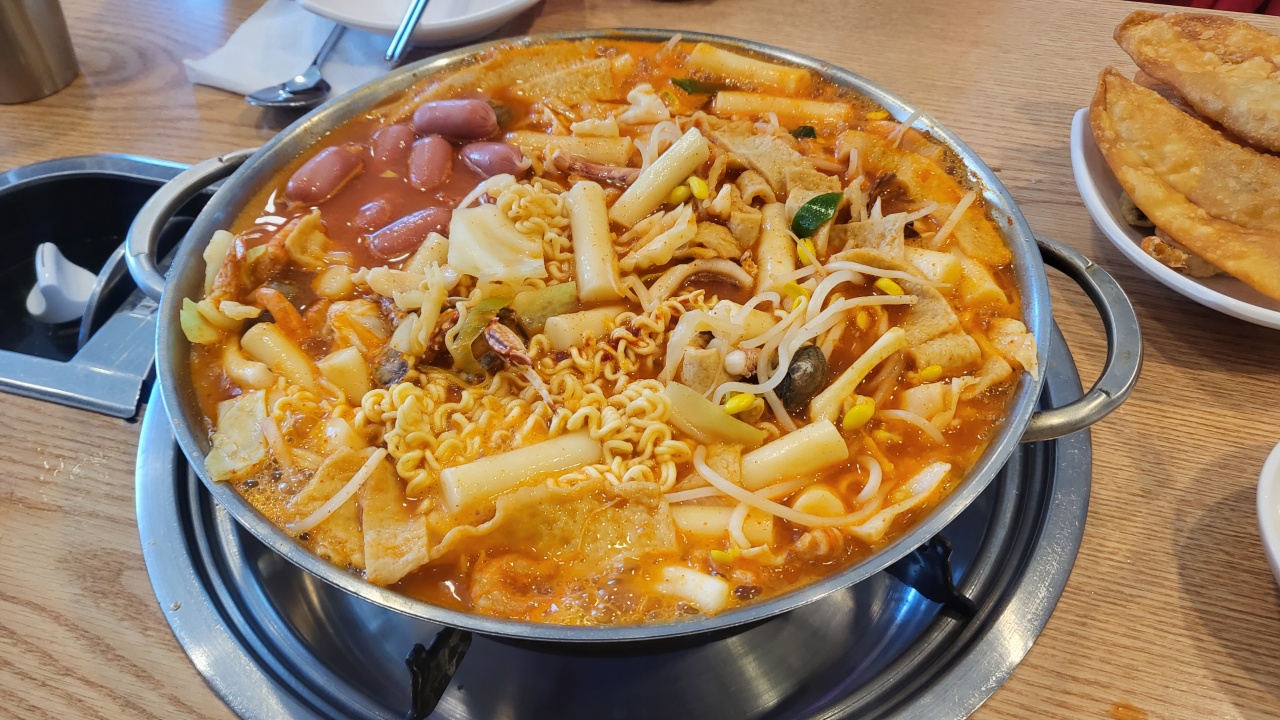 진미떡볶이 매장 방문 후 남겨주신 고객 리뷰 사진입니다.