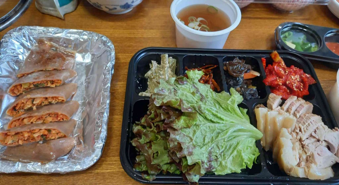 메밀촌 매장 방문 후 남겨주신 고객 리뷰 사진입니다.