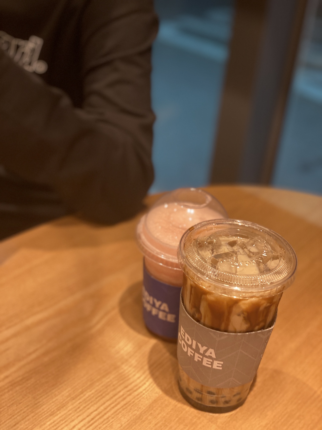 이디야커피 판교운중동점 매장 방문 후 남겨주신 고객 리뷰 사진입니다.