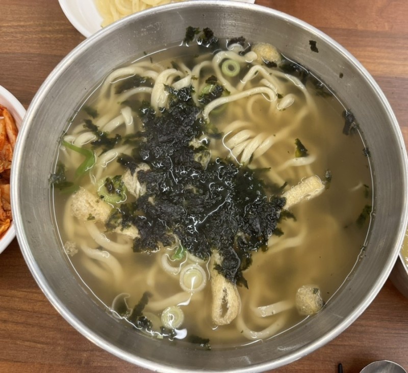 후루룩손칼국수 매장 방문 후 남겨주신 고객 리뷰 사진입니다.