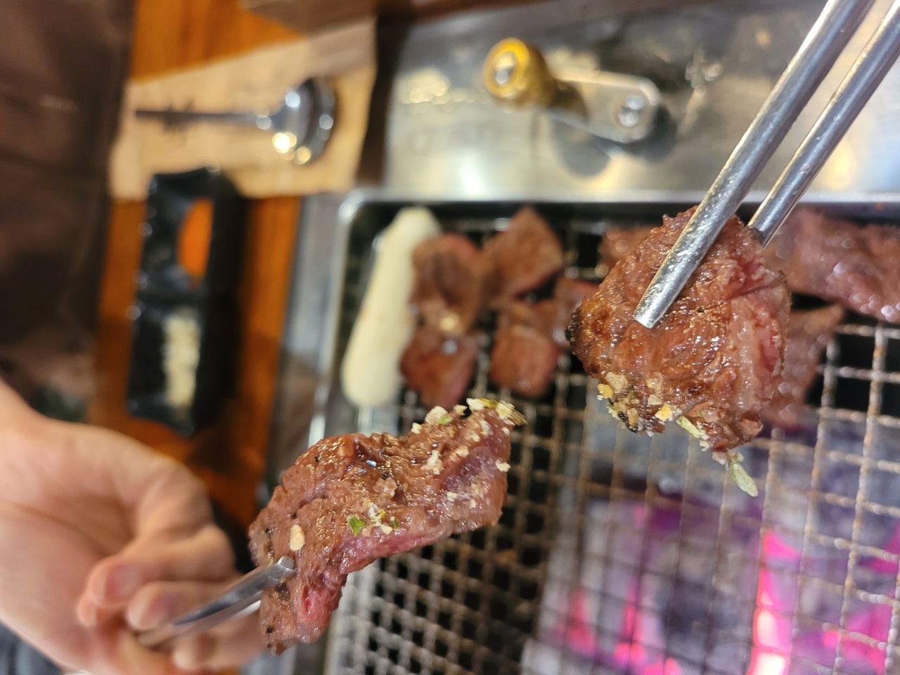 화룽 매장 방문 후 남겨주신 고객 리뷰 사진입니다.
