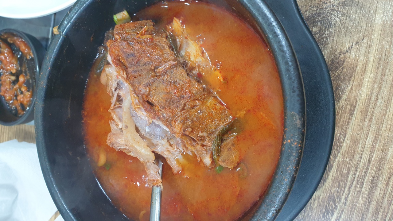 도마다리뼈다귀전문점 매장 방문 후 남겨주신 고객 리뷰 사진입니다.