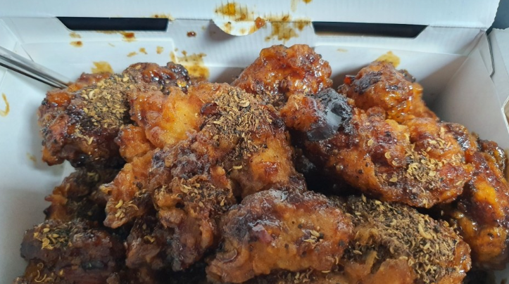 교촌치킨 세교점 매장 방문 후 남겨주신 고객 리뷰 사진입니다.