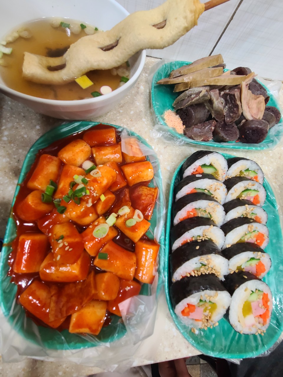 나누미떡볶이 매장 방문 후 남겨주신 고객 리뷰 사진입니다.