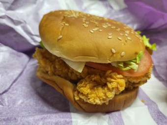 KFC 발산역 매장 방문 후 남겨주신 고객 리뷰 사진입니다.