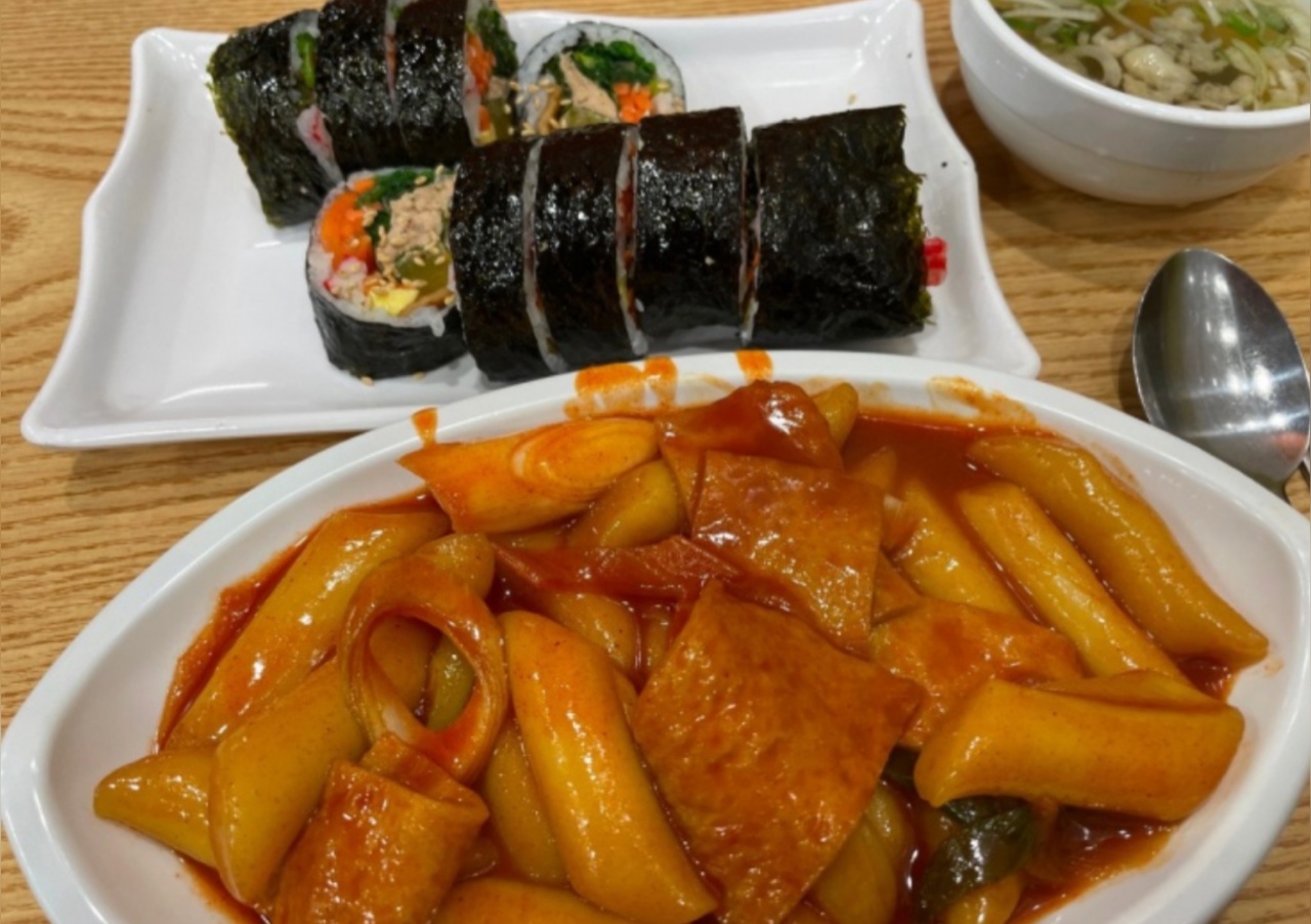 영심이떡볶이 매장 방문 후 남겨주신 고객 리뷰 사진입니다.