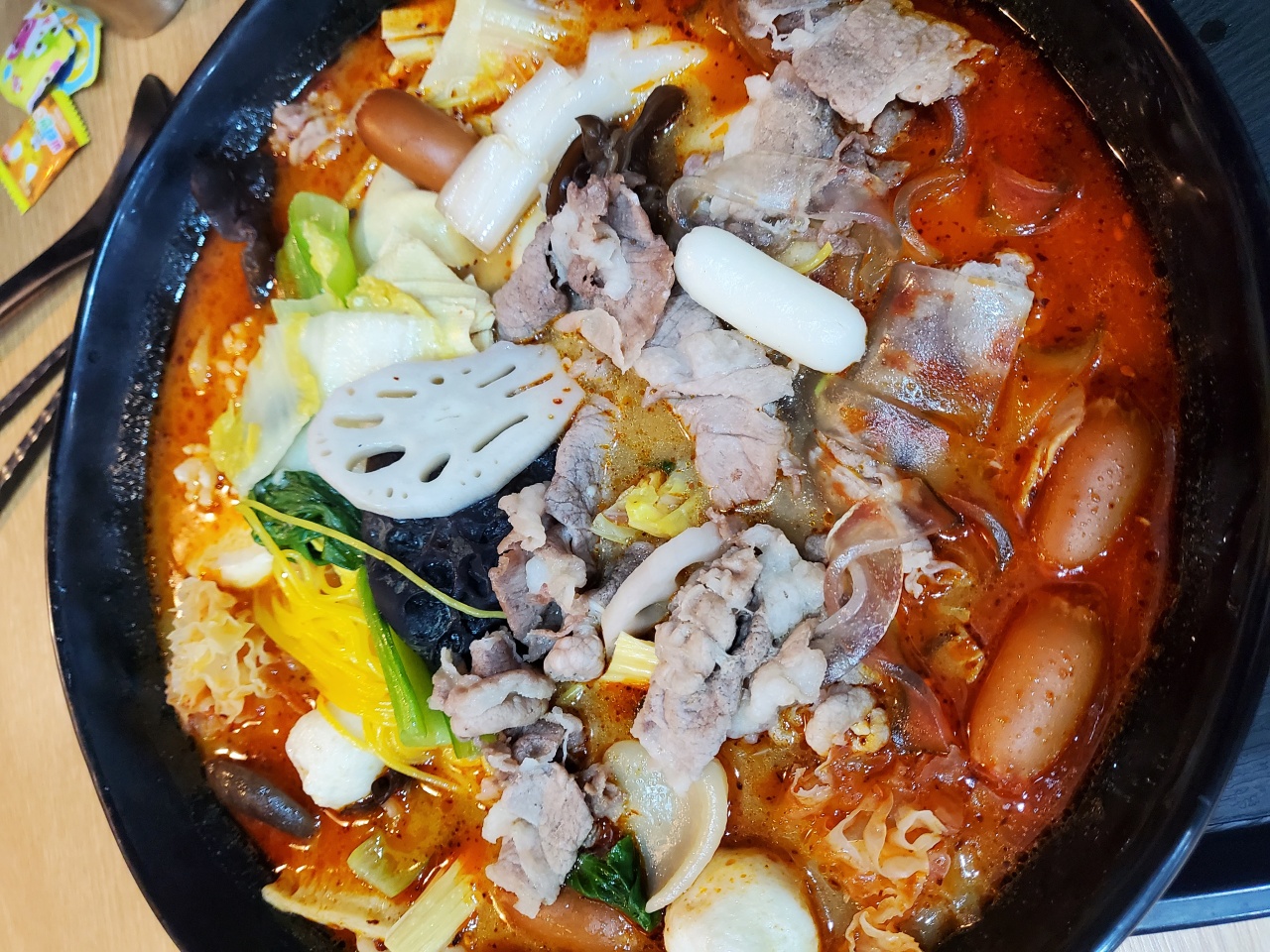 신룽푸마라탕 매장 방문 후 남겨주신 고객 리뷰 사진입니다.