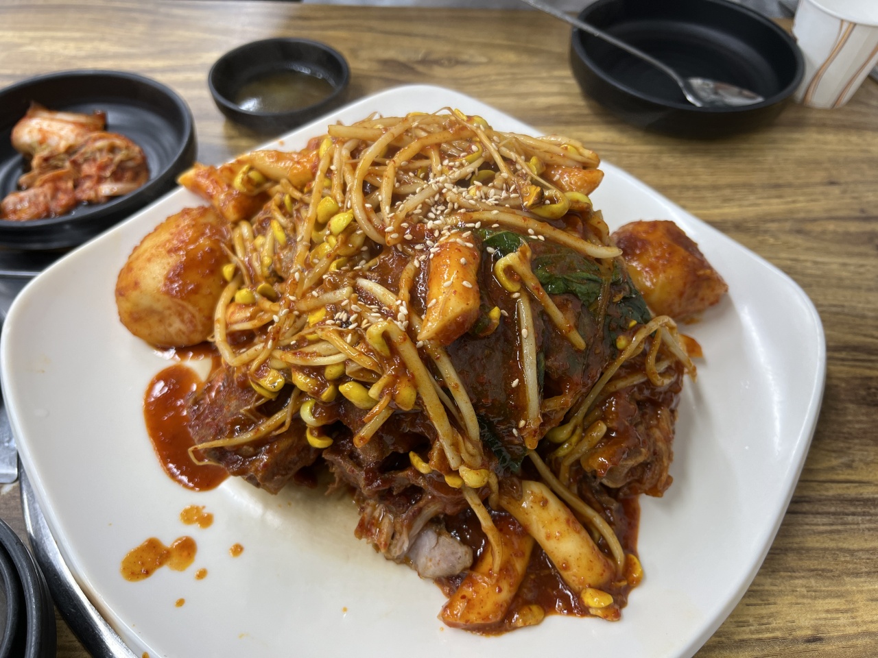 한남동 감자탕 매장 방문 후 남겨주신 고객 리뷰 사진입니다.