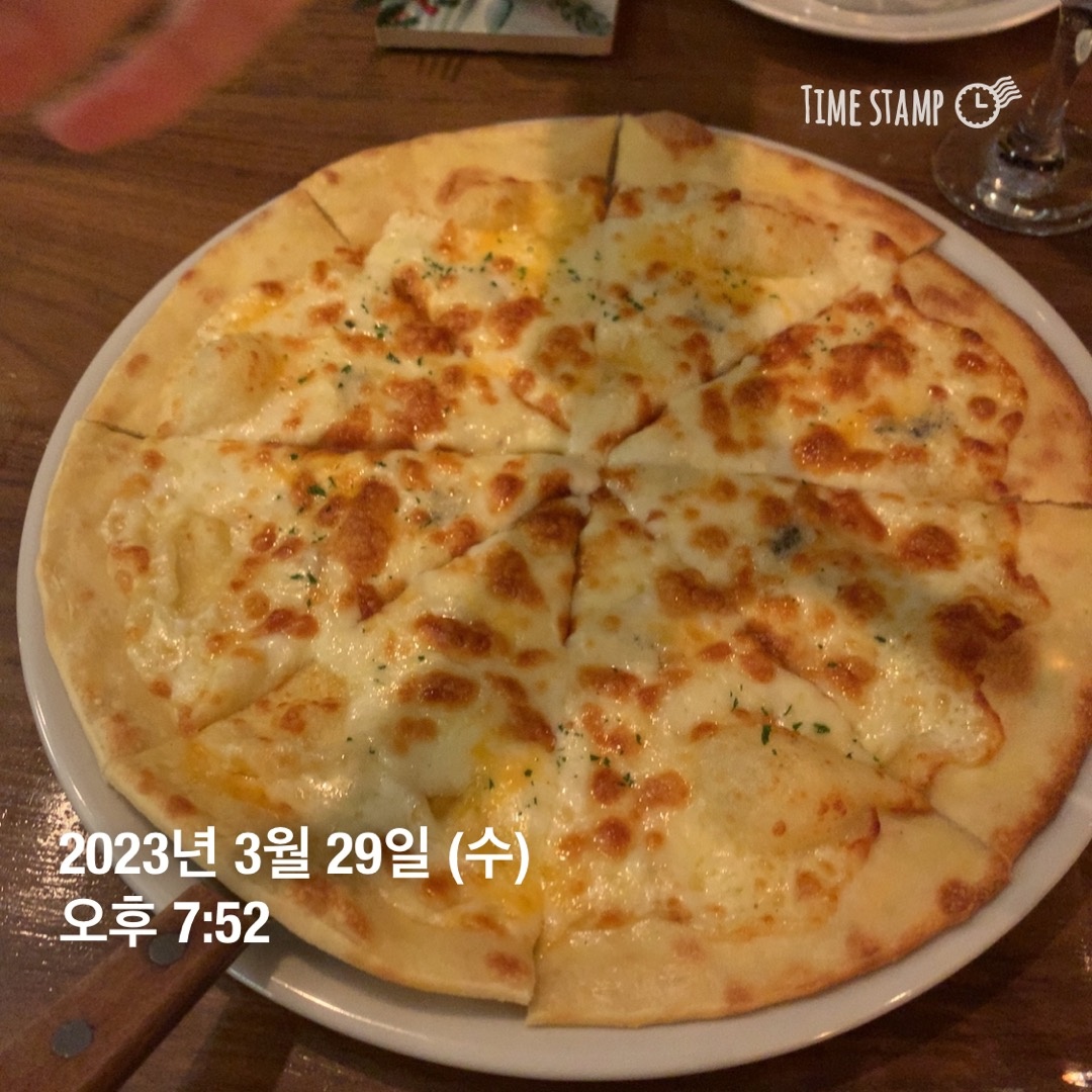 비스트로 오라 매장 방문 후 남겨주신 고객 리뷰 사진입니다.