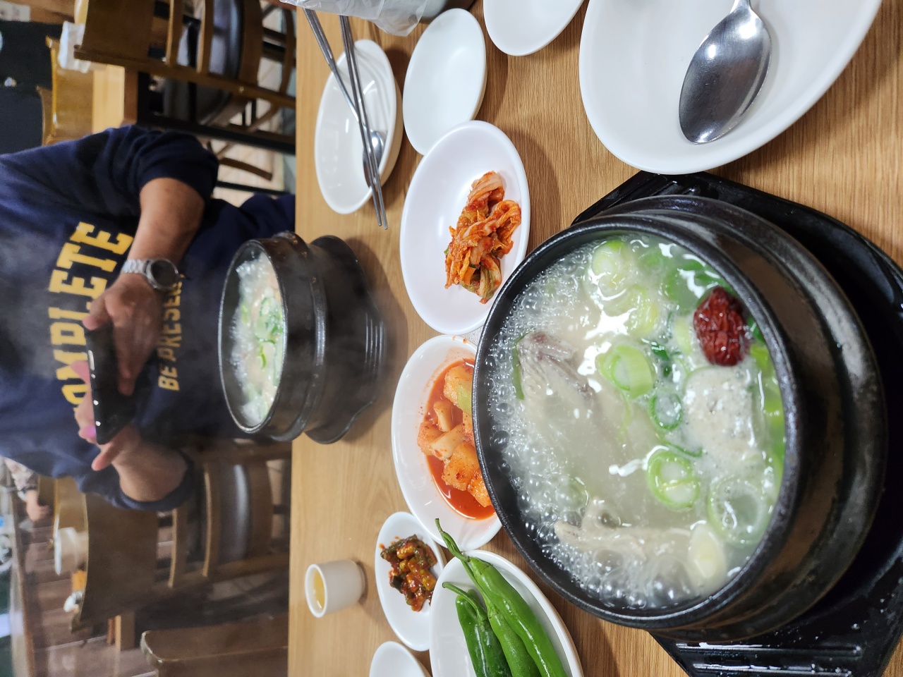 초가집삼계탕 매장 방문 후 남겨주신 고객 리뷰 사진입니다.