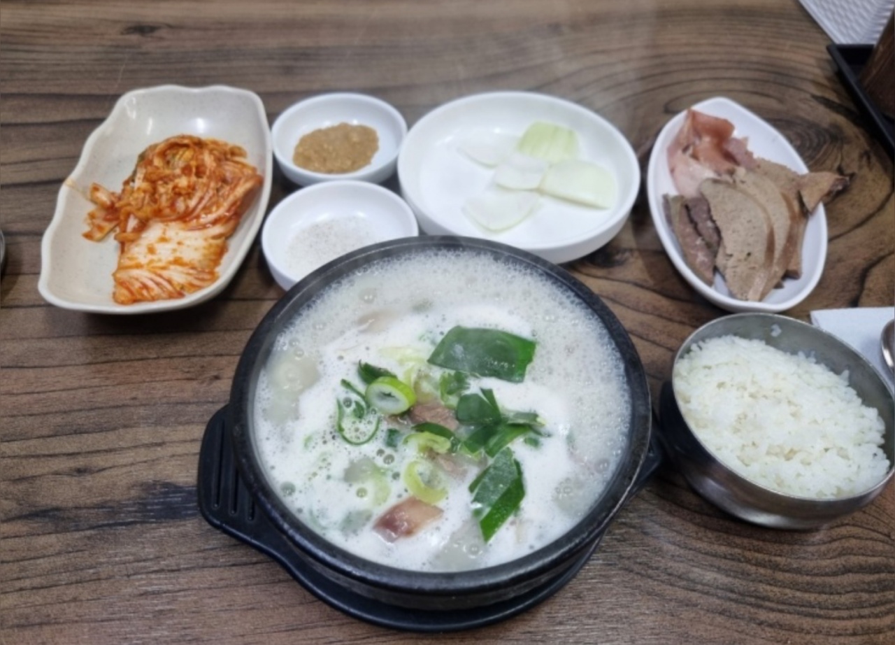 탑골순대국 매장 방문 후 남겨주신 고객 리뷰 사진입니다.