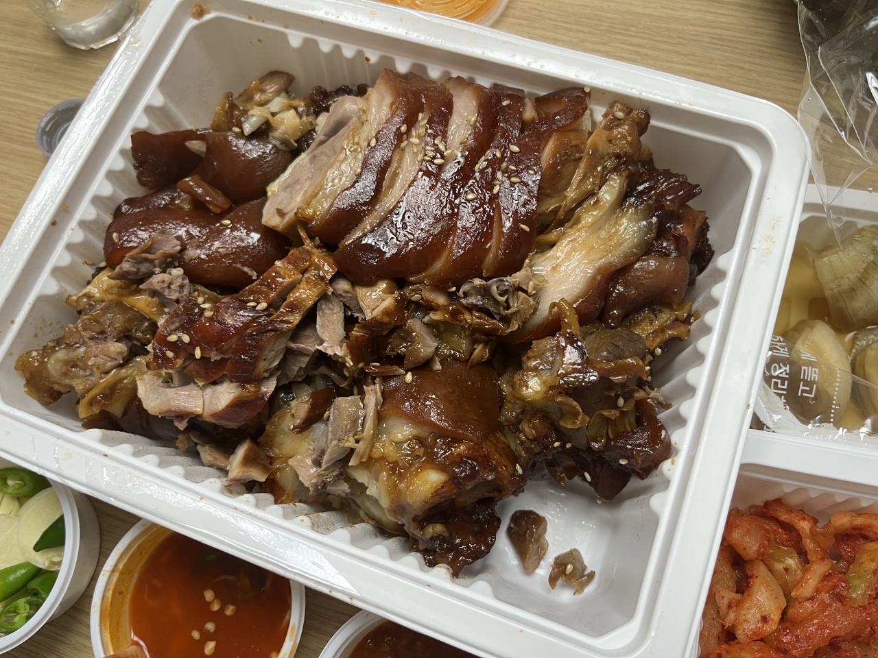 족발야시장 개롱역점 매장 방문 후 남겨주신 고객 리뷰 사진입니다.