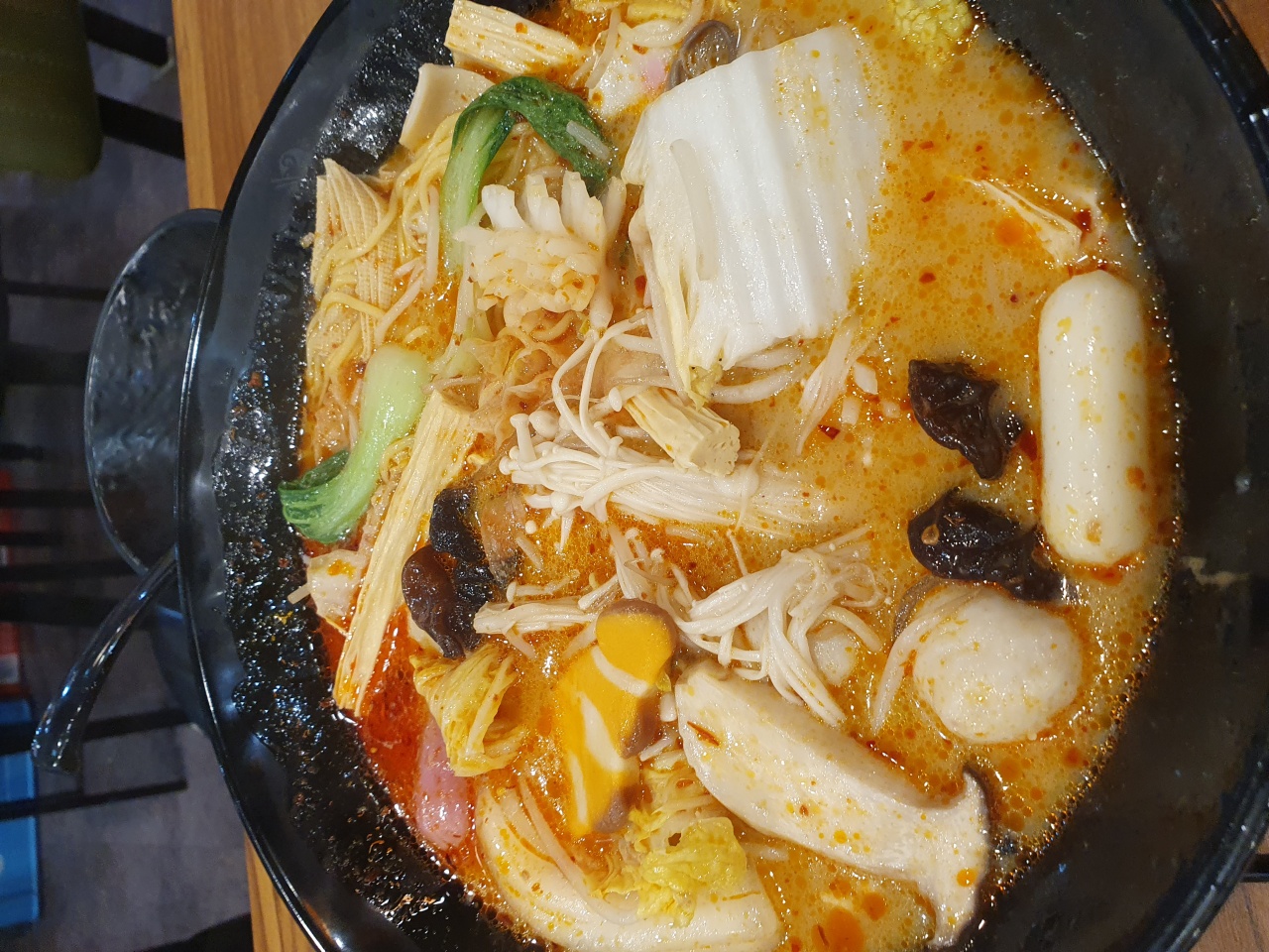 신룽푸마라탕 매장 방문 후 남겨주신 고객 리뷰 사진입니다.