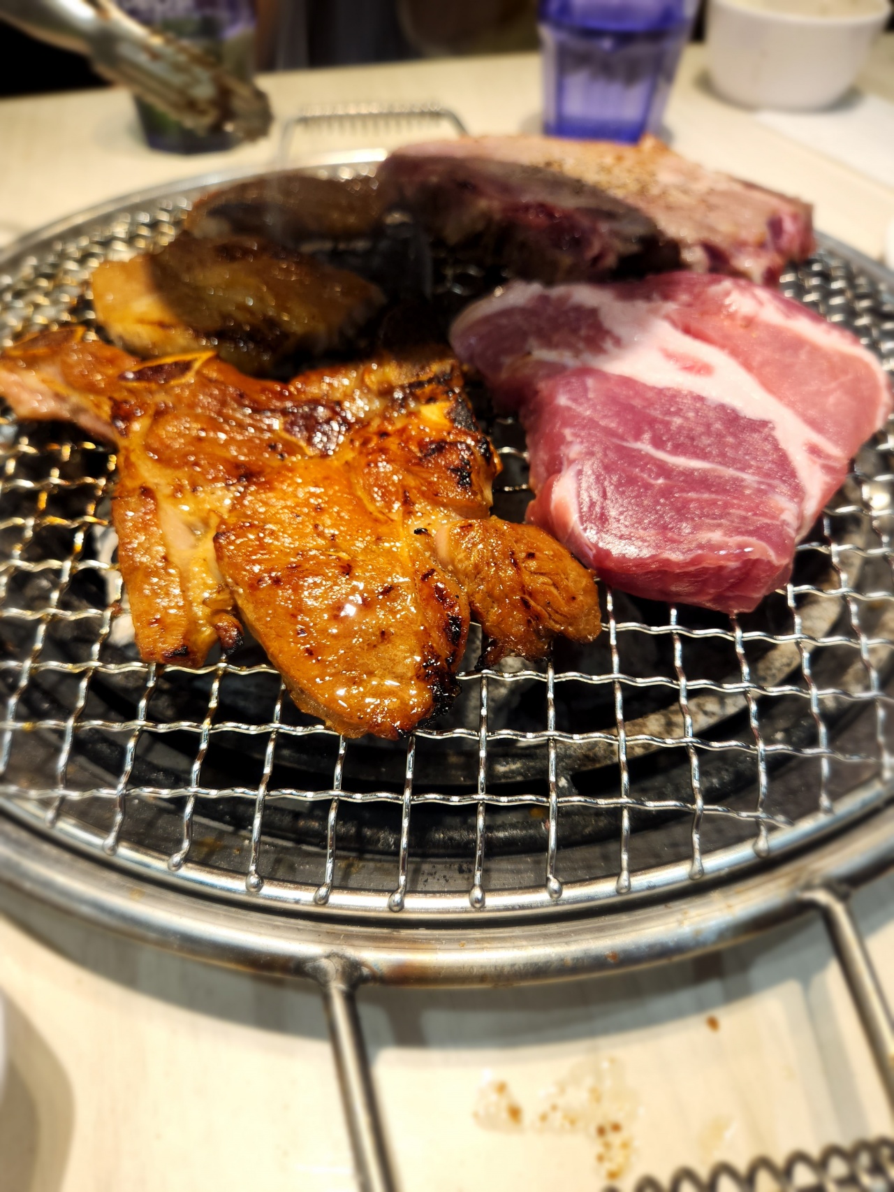 명륜진사갈비 잠실신천점 매장 방문 후 남겨주신 고객 리뷰 사진입니다.