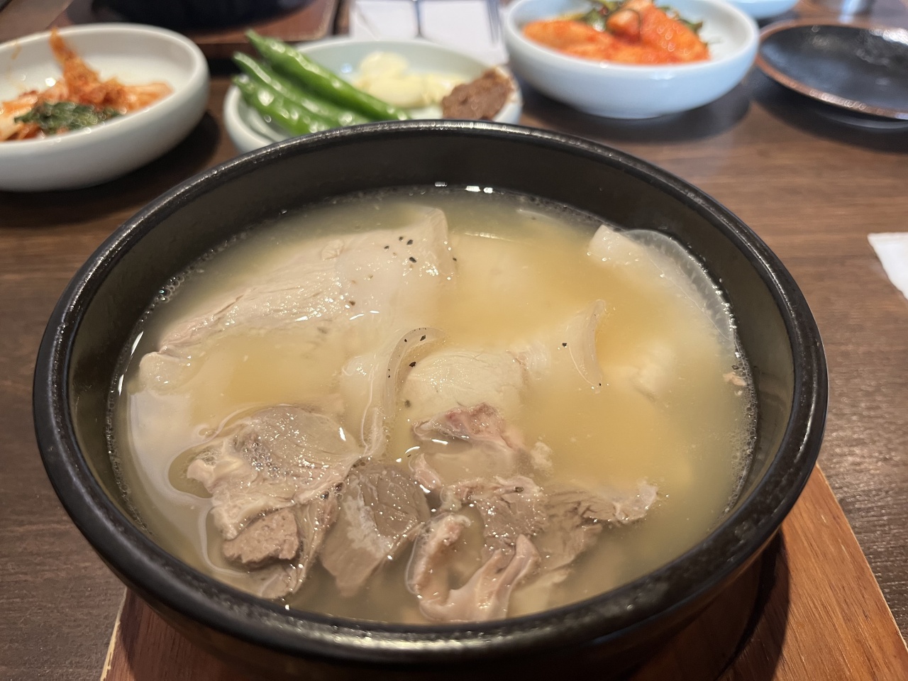 엄용백 돼지국밥 매장 방문 후 남겨주신 고객 리뷰 사진입니다.