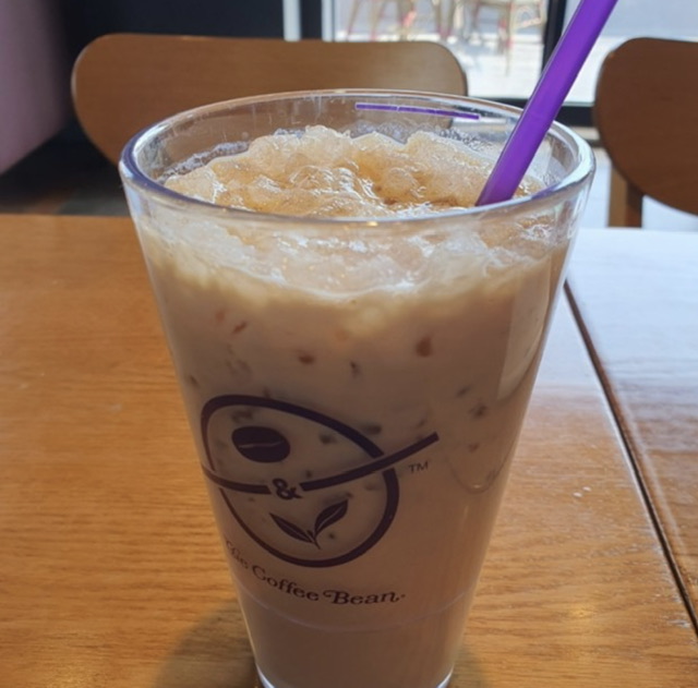 커피빈 동탄라마다호텔점 매장 방문 후 남겨주신 고객 리뷰 사진입니다.