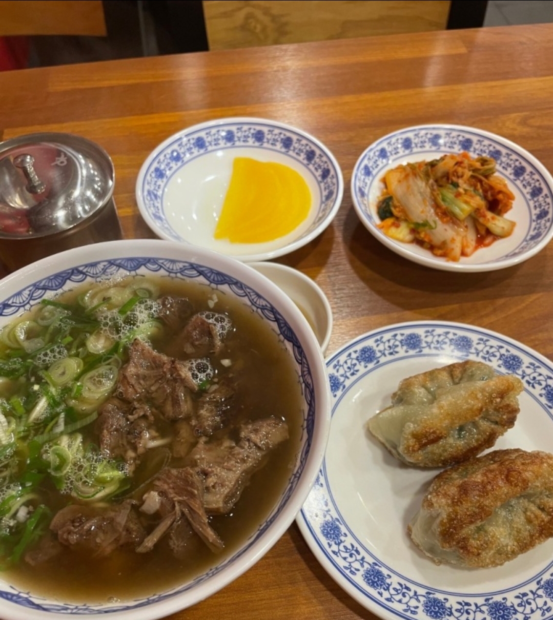 오한수우육면가 상일점 매장 방문 후 남겨주신 고객 리뷰 사진입니다.