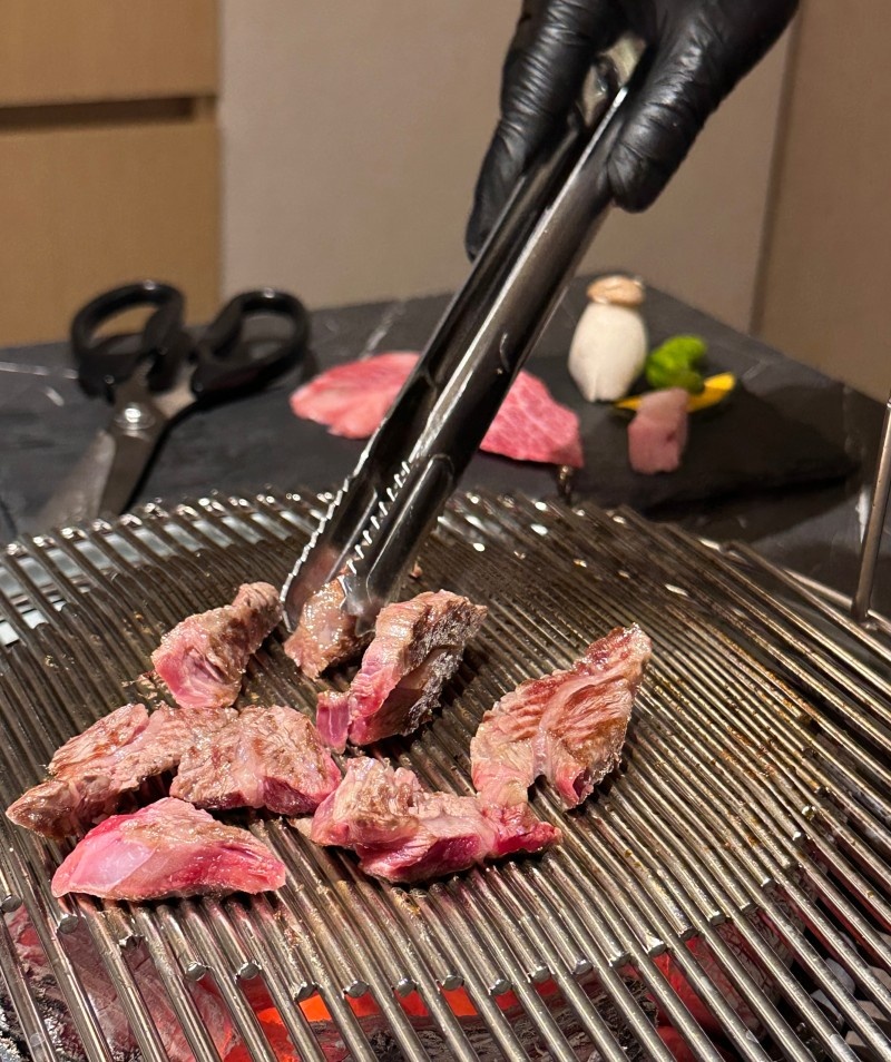 우주옥 숯불한우소갈비 전문점 매장 방문 후 남겨주신 고객 리뷰 사진입니다.