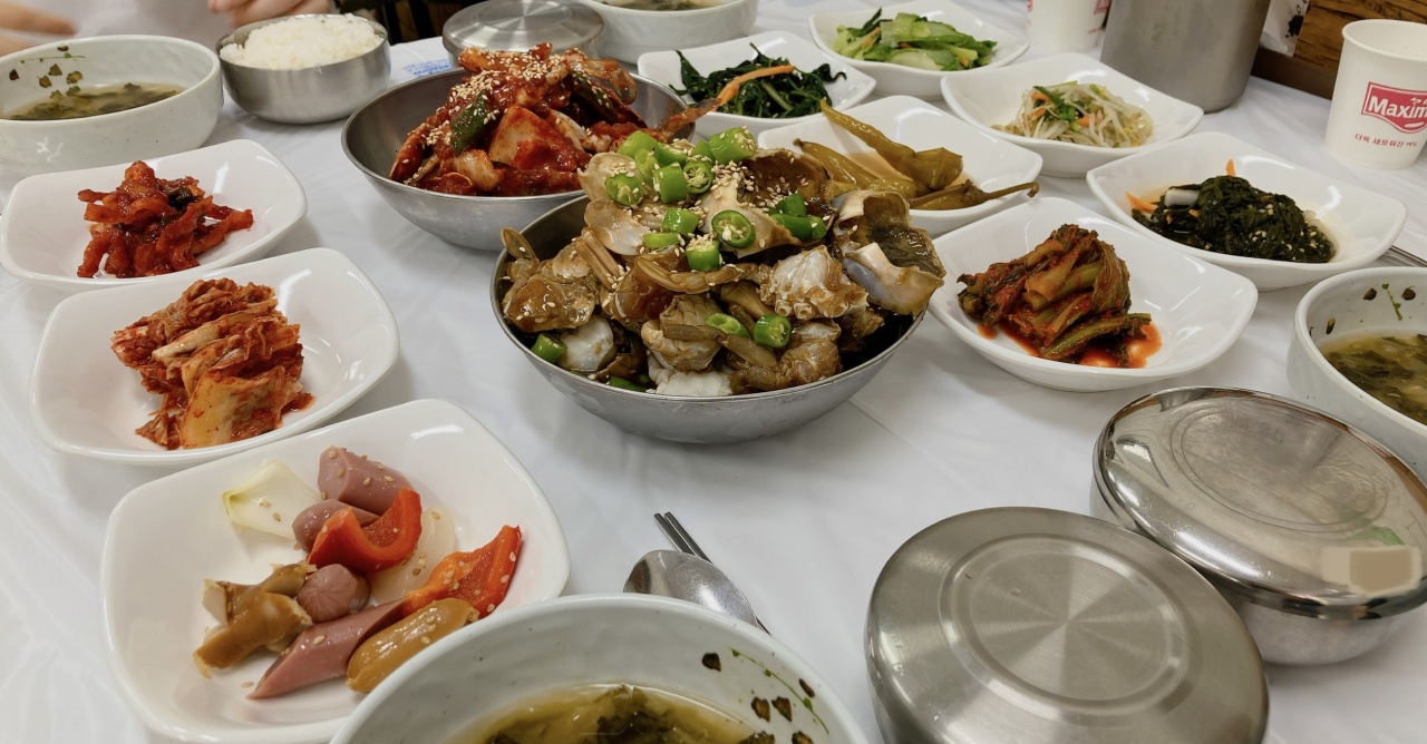 돌산백반 매장 방문 후 남겨주신 고객 리뷰 사진입니다.