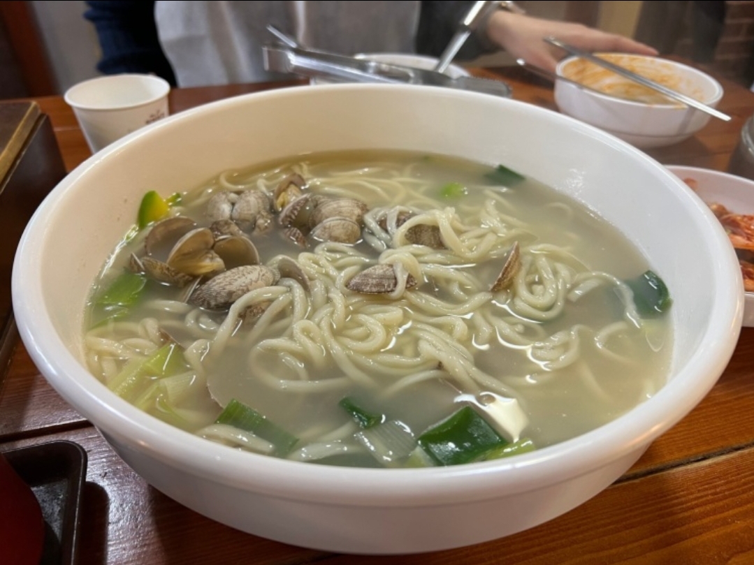 몽촌토성보리밥손칼국수 매장 방문 후 남겨주신 고객 리뷰 사진입니다.