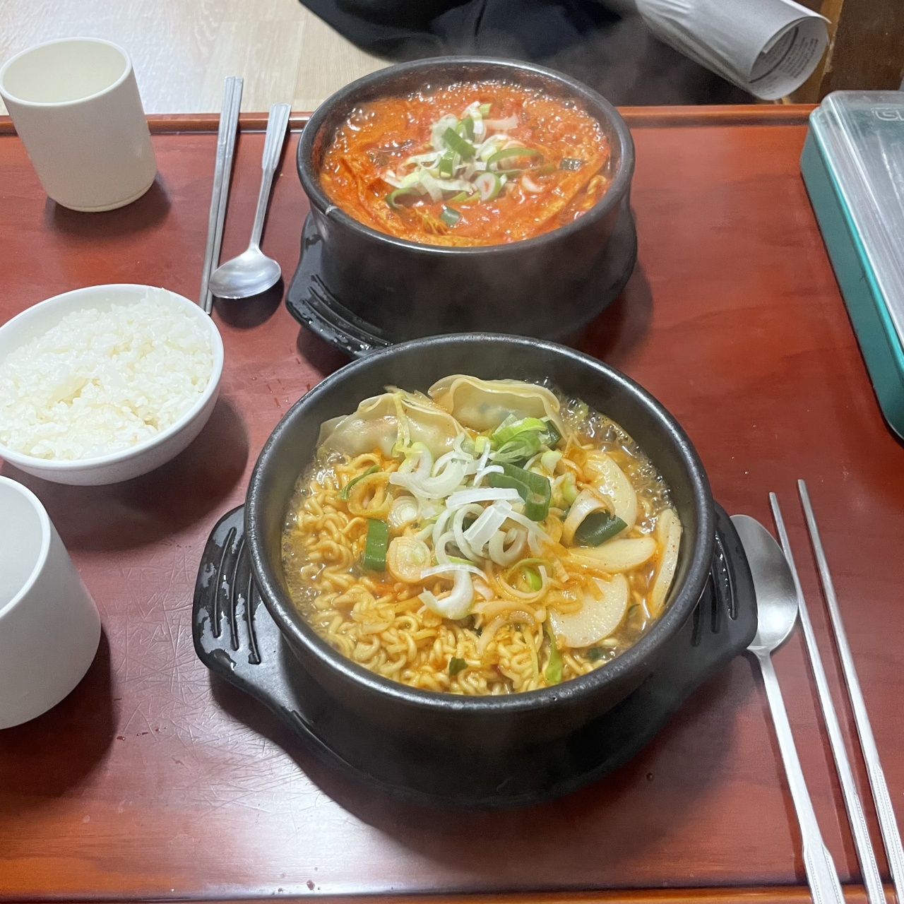 경춘자의 라면땡기는날 매장 방문 후 남겨주신 고객 리뷰 사진입니다.