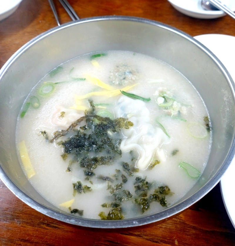 북촌손만두 분당서현점 매장 방문 후 남겨주신 고객 리뷰 사진입니다.