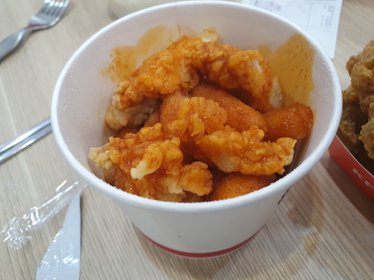 KFC 발산역 매장 방문 후 남겨주신 고객 리뷰 사진입니다.
