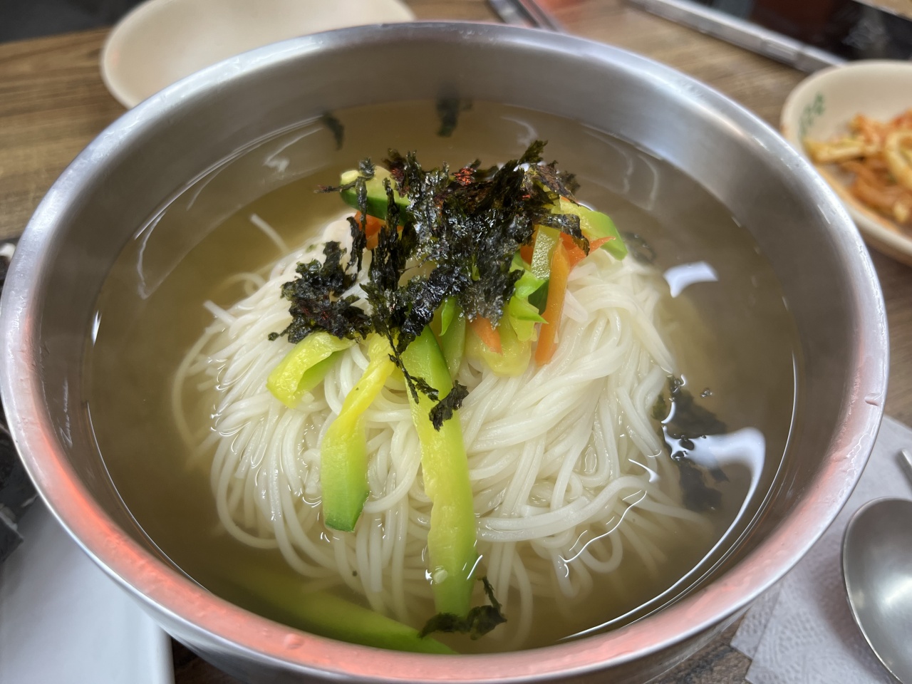 공릉동원조멸치국수 매장 방문 후 남겨주신 고객 리뷰 사진입니다.