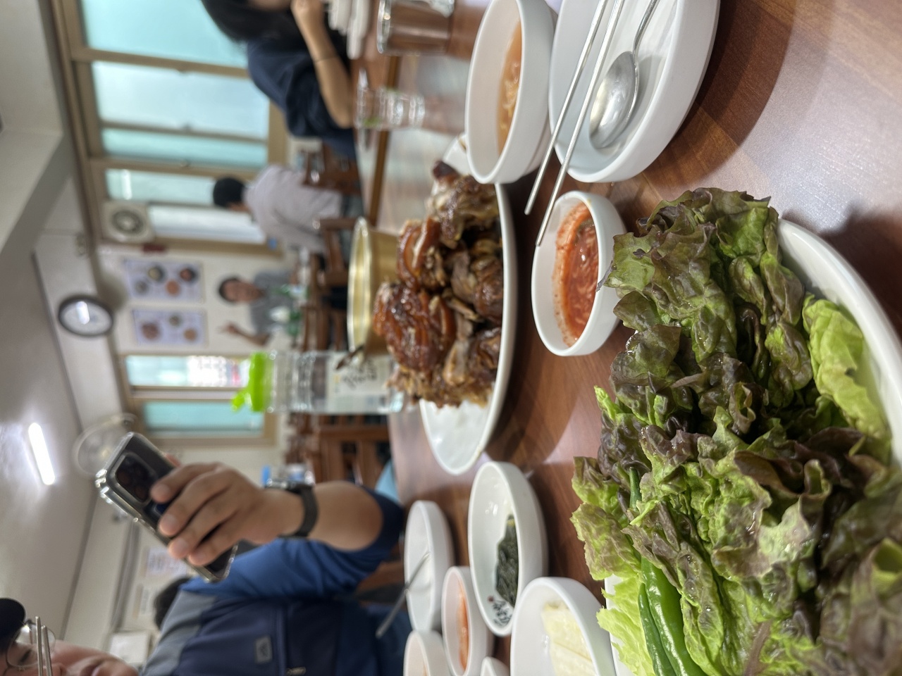 영동족발 매장 방문 후 남겨주신 고객 리뷰 사진입니다.