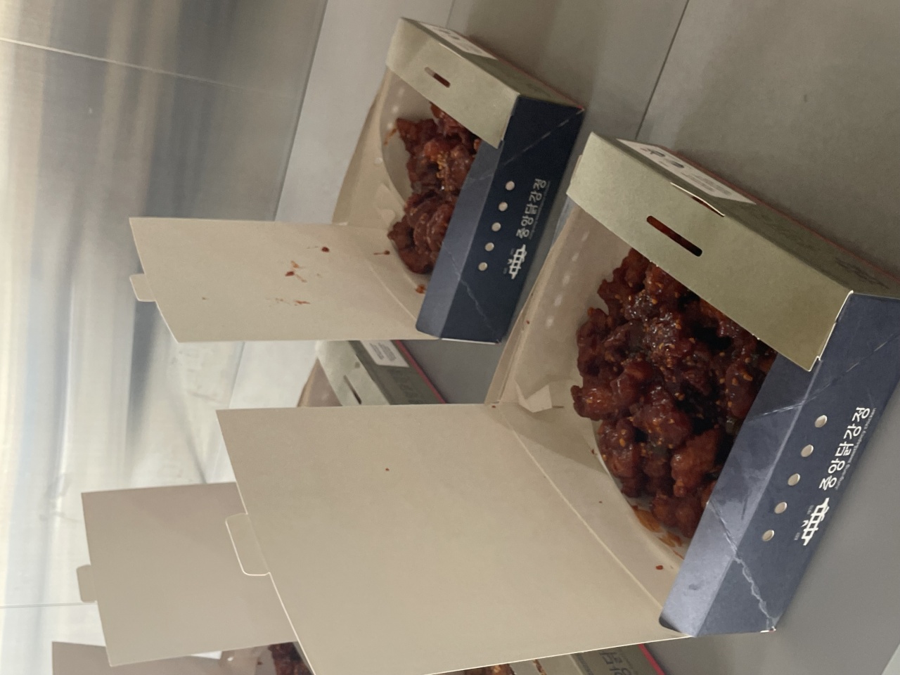 중앙닭강정 매장 방문 후 남겨주신 고객 리뷰 사진입니다.