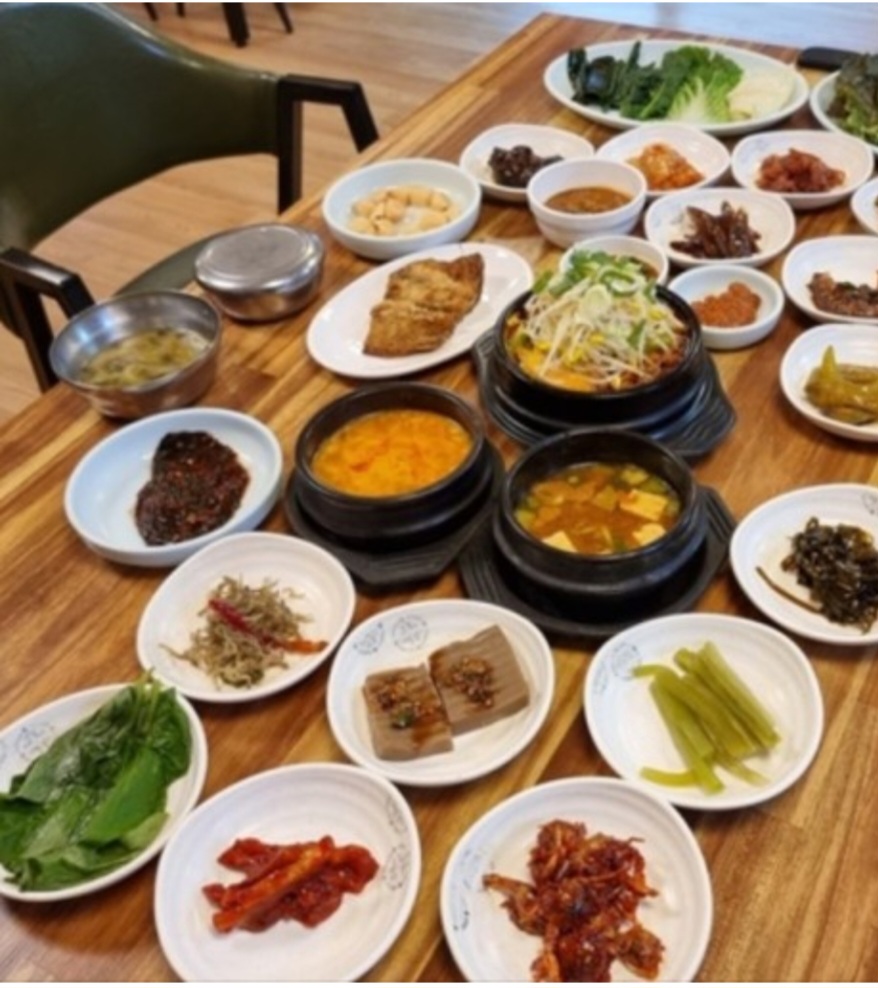 정록쌈밥 매장 방문 후 남겨주신 고객 리뷰 사진입니다.
