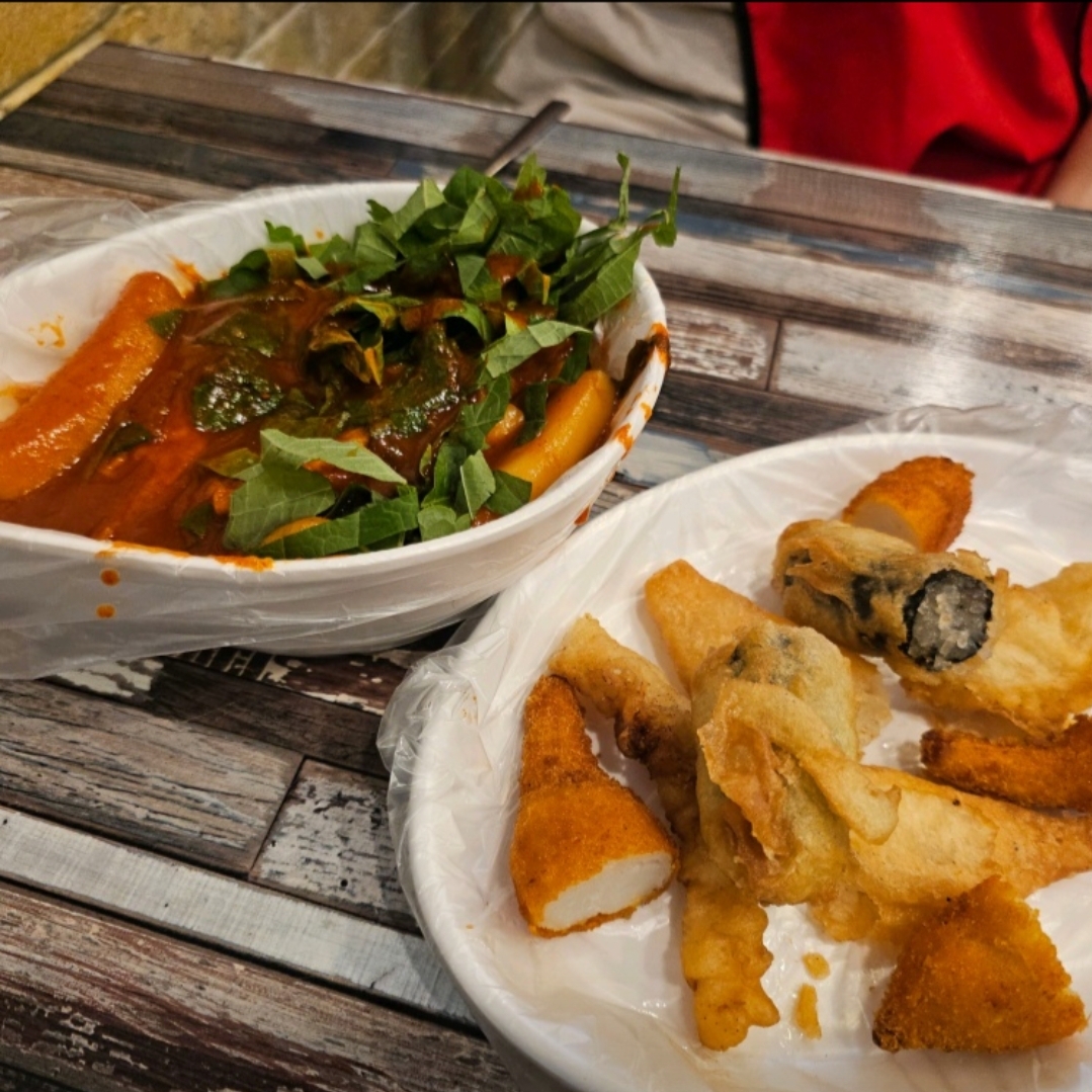 순금이떡볶이 매장 방문 후 남겨주신 고객 리뷰 사진입니다.