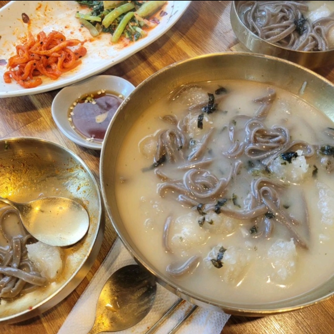 기분좋은면 매장 방문 후 남겨주신 고객 리뷰 사진입니다.