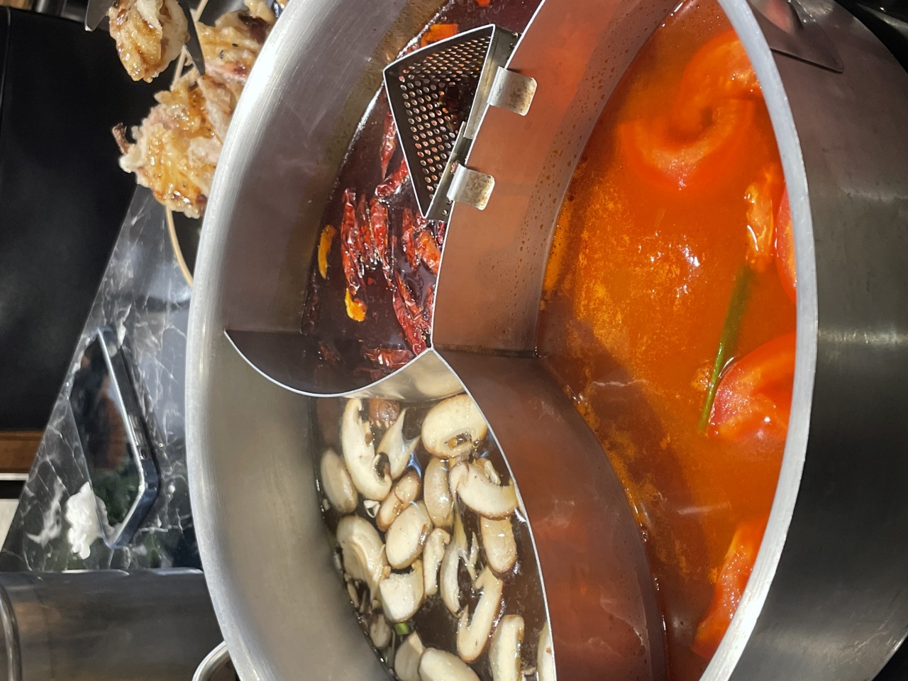 훠궈야 매장 방문 후 남겨주신 고객 리뷰 사진입니다.