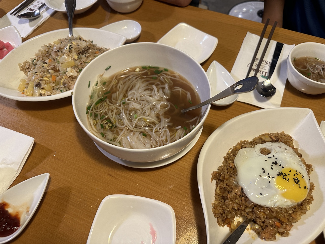 Thai& 매장 방문 후 남겨주신 고객 리뷰 사진입니다.