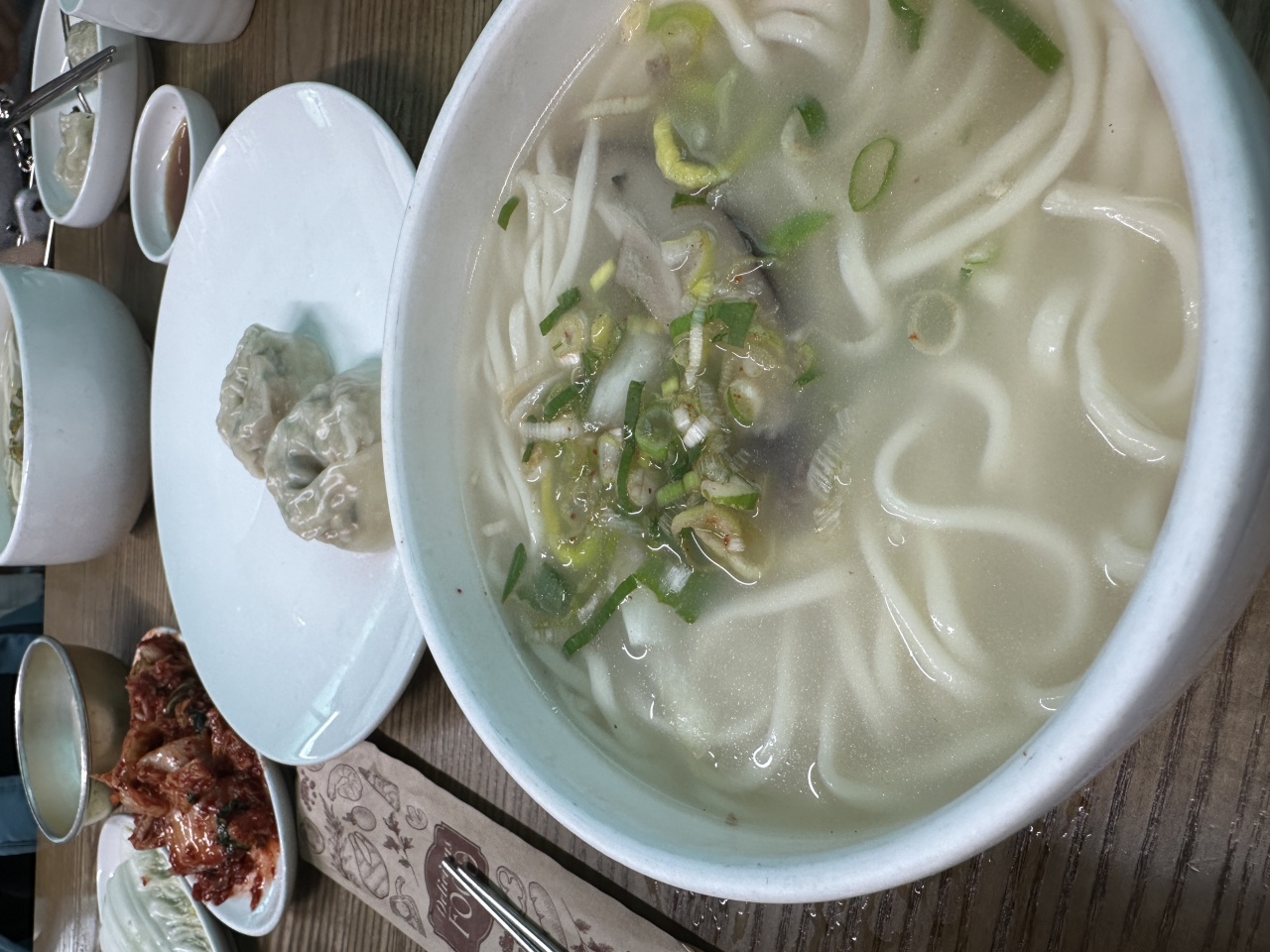 황생가칼국수 매장 방문 후 남겨주신 고객 리뷰 사진입니다.