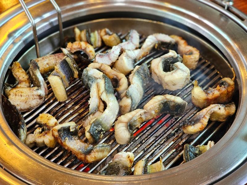 등대숯불장어 매장 방문 후 남겨주신 고객 리뷰 사진입니다.