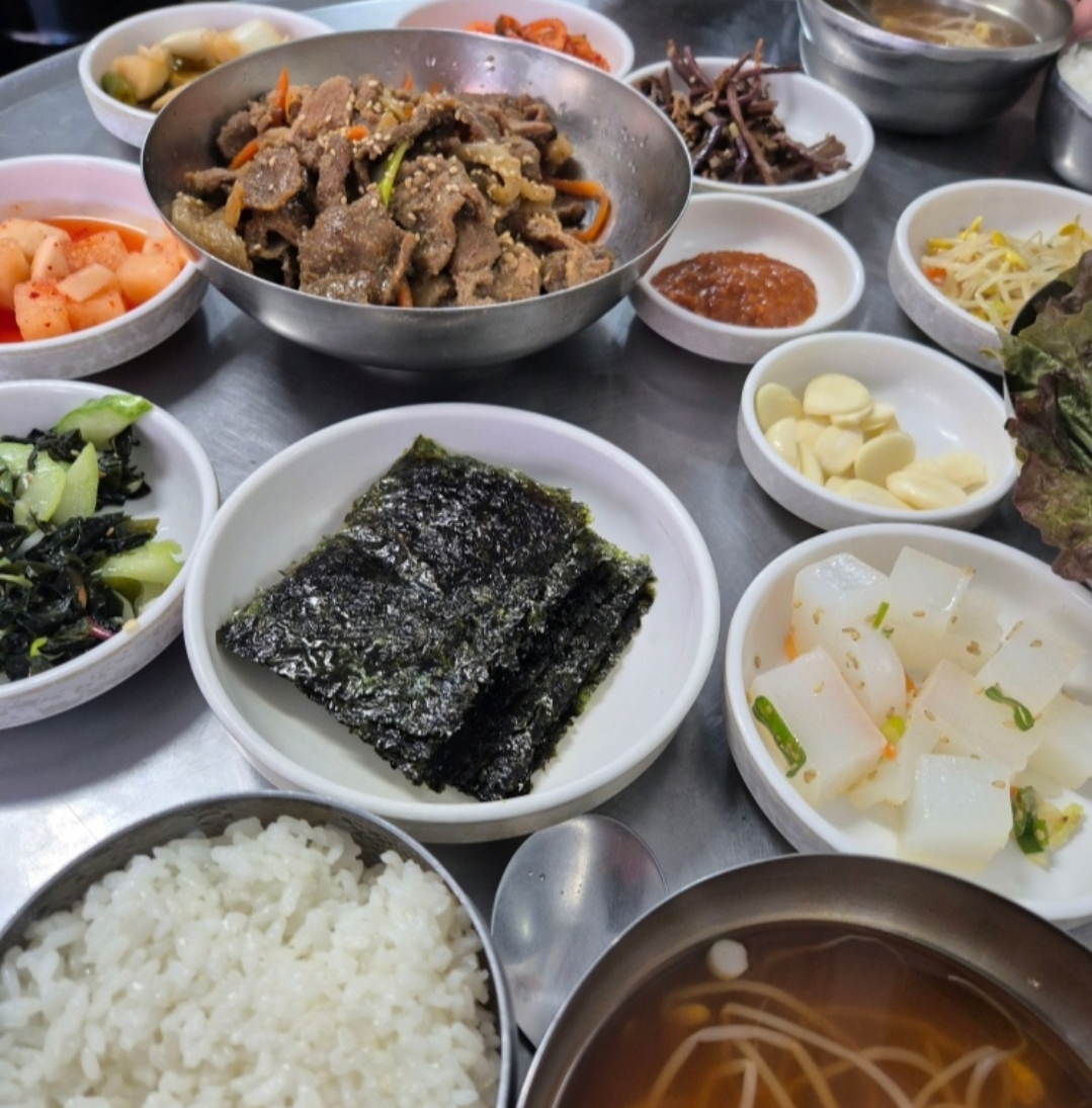 상희가정식백반 매장 방문 후 남겨주신 고객 리뷰 사진입니다.