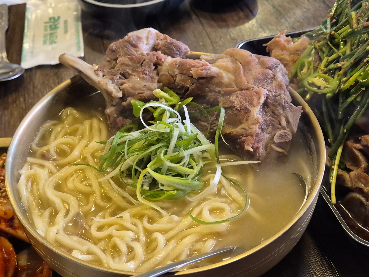 뼈칼집 매장 방문 후 남겨주신 고객 리뷰 사진입니다.