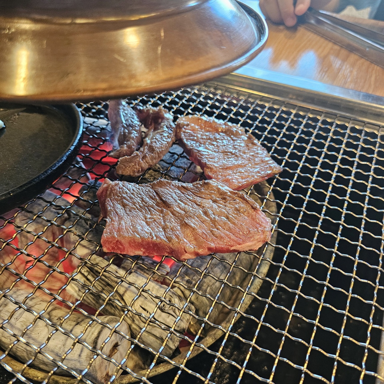 먹보한우  매장 방문 후 남겨주신 고객 리뷰 사진입니다.